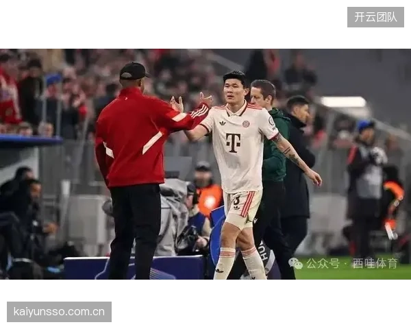 拜仁慕尼黑着手后防线调整,金玟哉的未来存在不确定性。 拜仁慕尼黑着手后防线调整,金玟哉的未来存在不确定性。